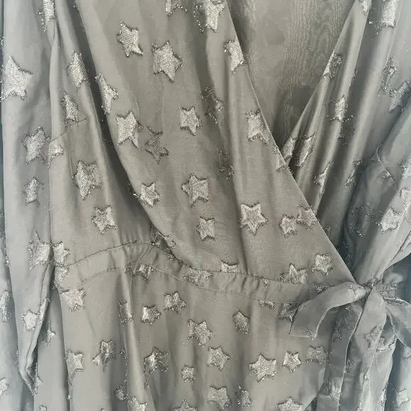 Torrid Star Surplice Ruffle Hem Wrap Top Black 3X 22-24 - Picture 6 of 8